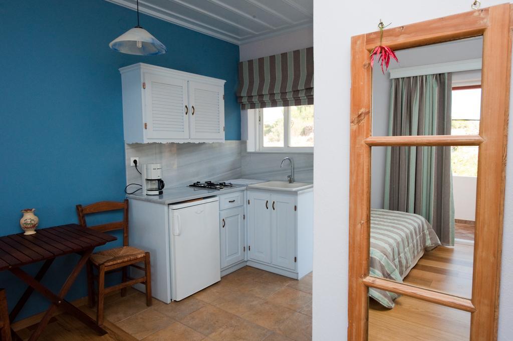 Zorbas Apartments Volissos エクステリア 写真