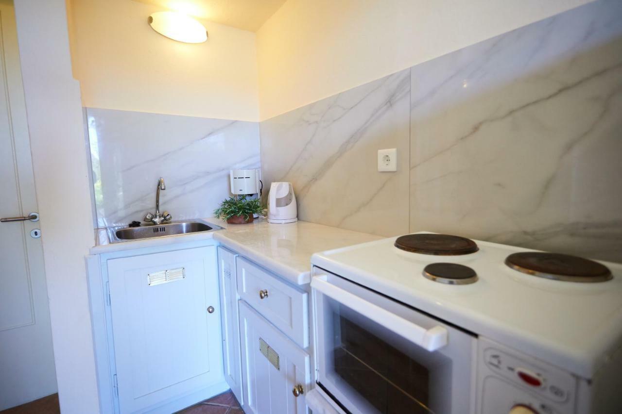 Zorbas Apartments Volissos エクステリア 写真